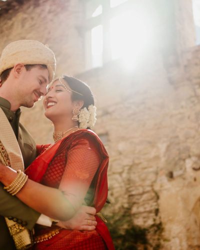 couple devant ruines abbaye Blanche Fleur