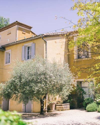 Cour bastide arborée Blanche Fleur