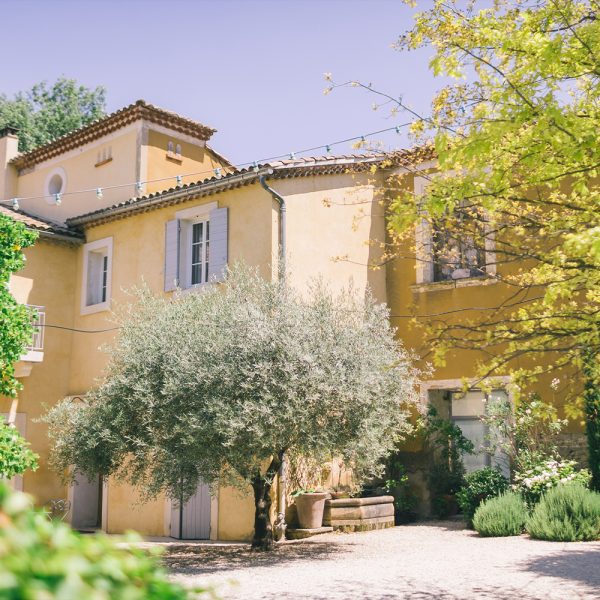 Cour bastide arborée Blanche Fleur