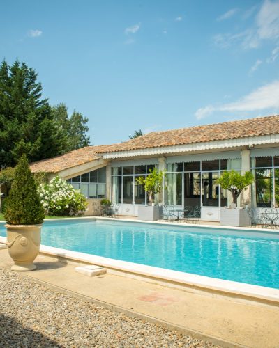 piscine terrasse blanche fleur